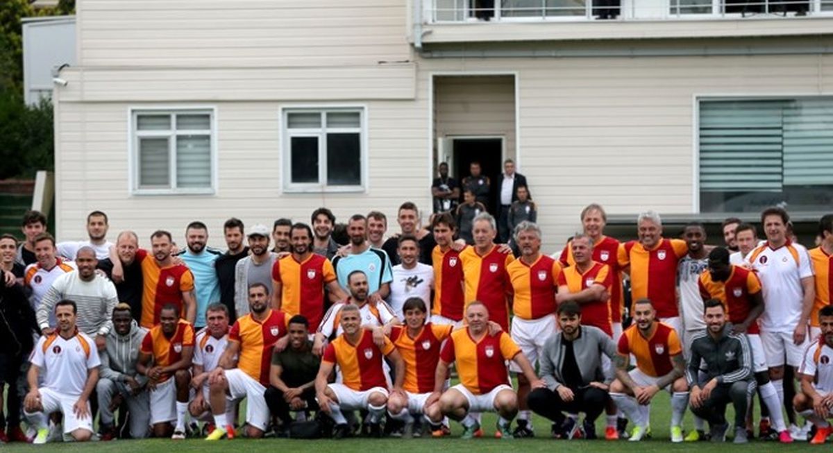 Galatasaray \'Bayram\' Yaptı