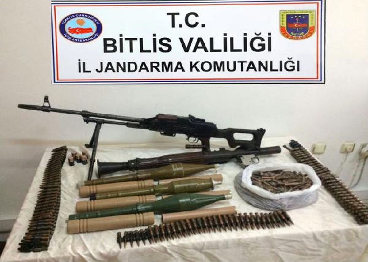Güroymak\'ta PKK\'ya Ait Mühimmat Deposu Ele Geçirildi