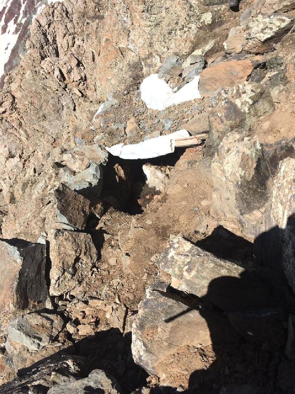 Hakkari\'de Çok Sayıda Silah, Mühimmat ve Malzeme Ele Geçirildi