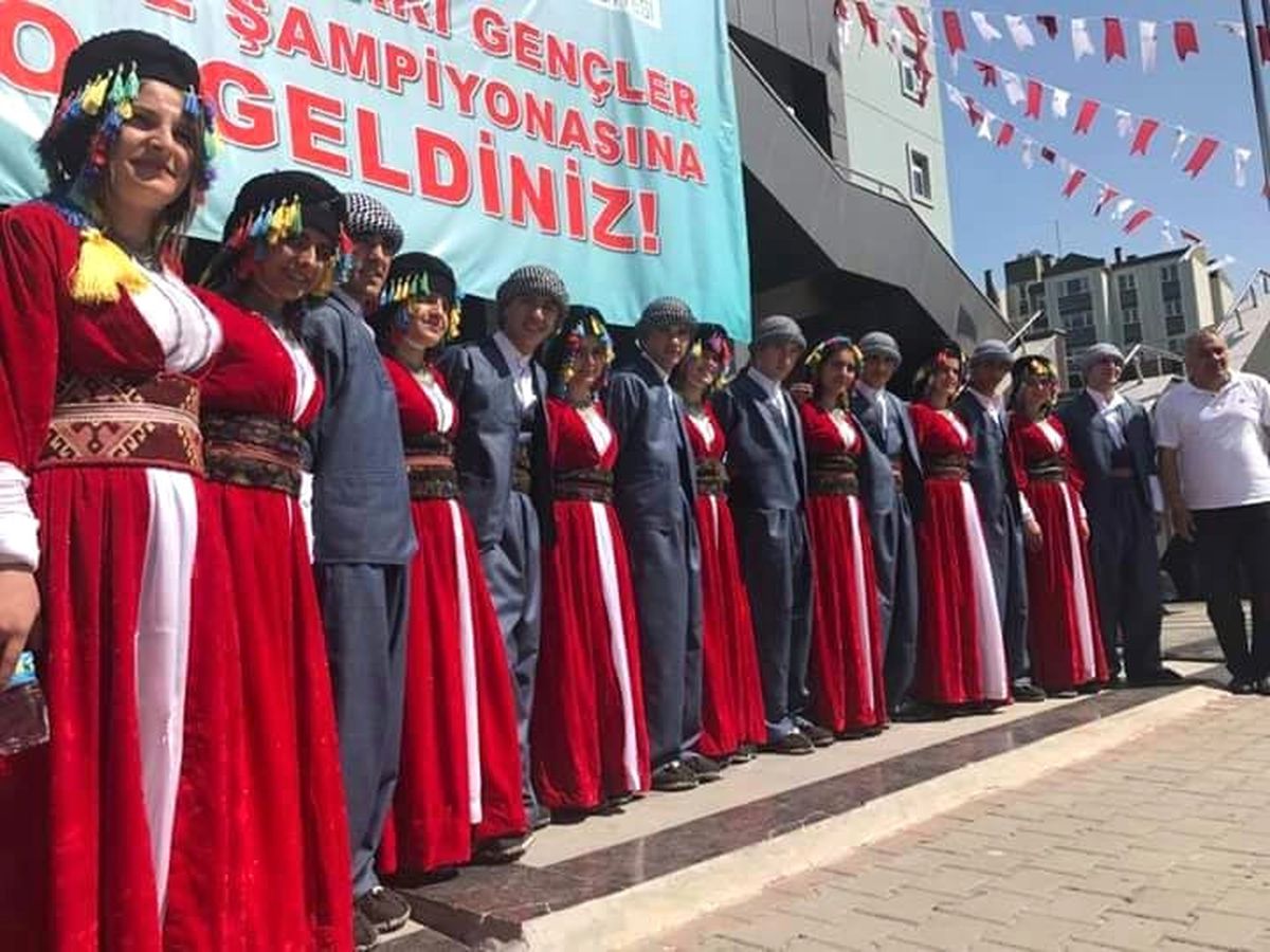 Halkoyunlarında Hakkari Rüzgarı