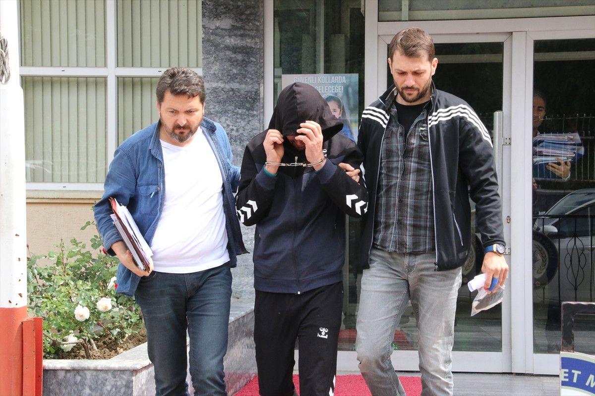 İş Yerinde Hint Keneviri Yetiştirildiği İddiası