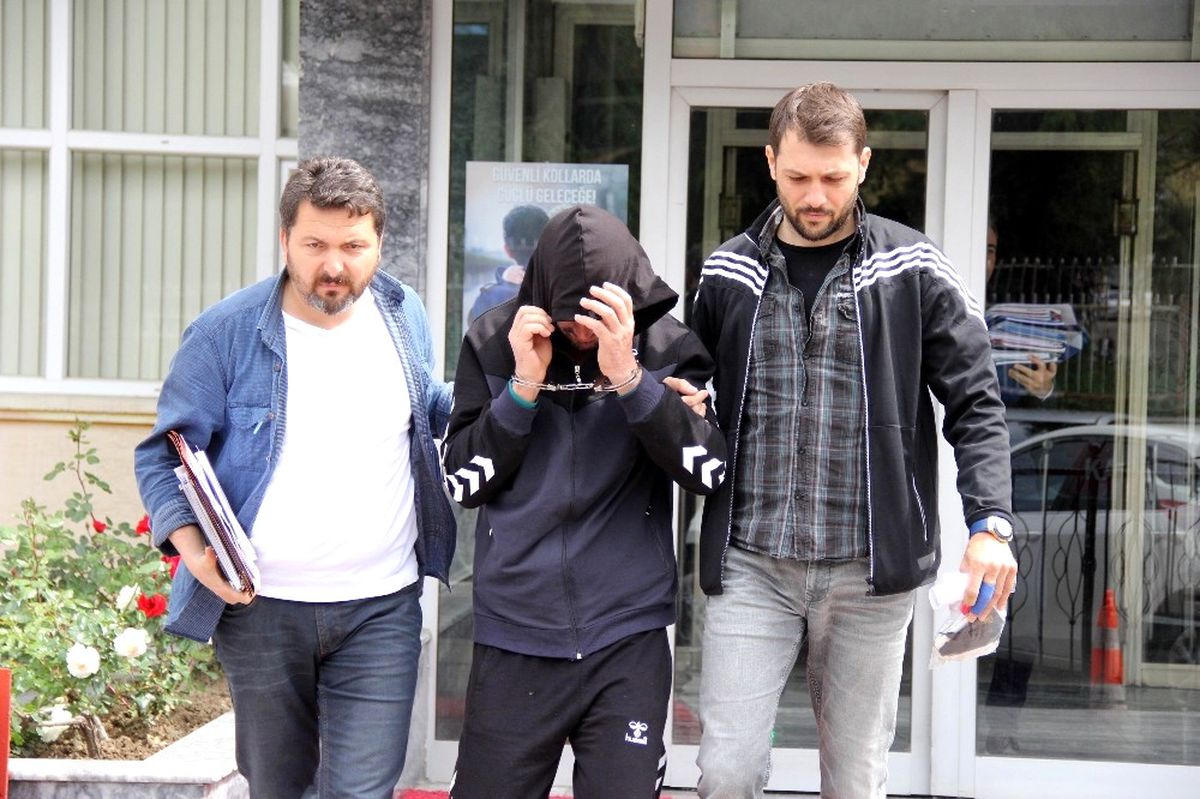 İş Yerinde Özel Düzenekte Uyuşturucu Yetiştirirken Yakalandı
