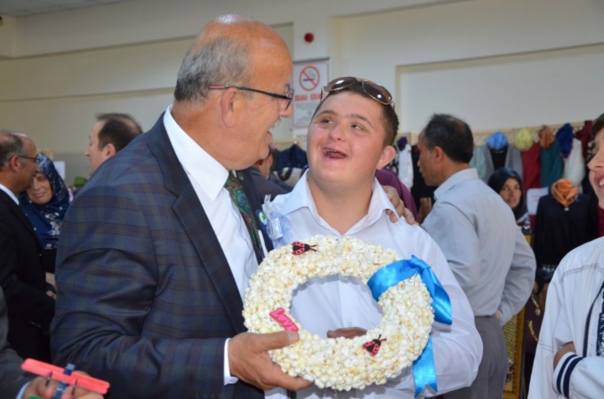 İznik Halk Eğitim\'de Yıl Sonu Heyecanı