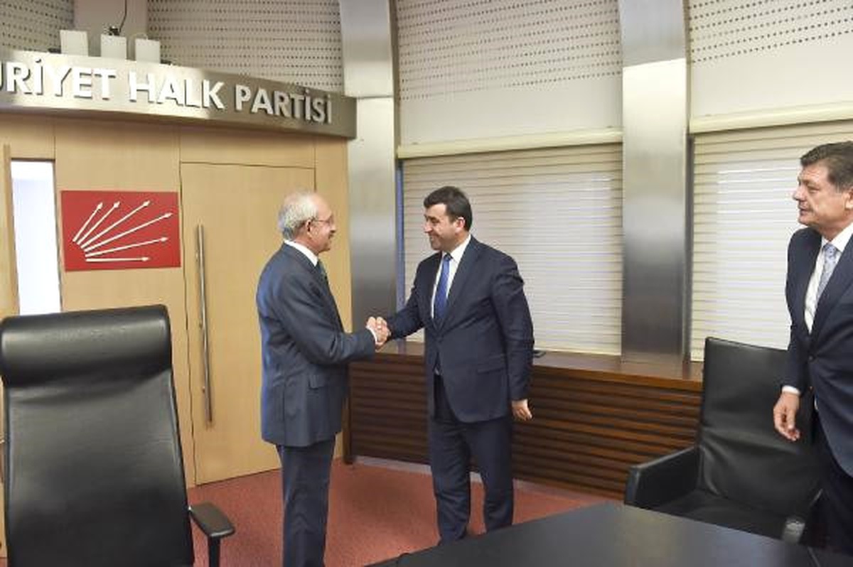 Kılıçdaroğlu, İşlerine Son Verilen 28 Maden İşçisi ile Görüştü