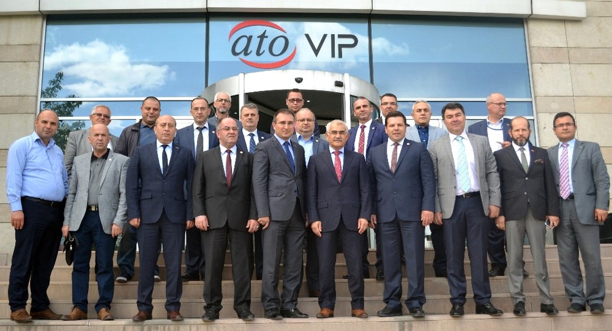 Kosovalı İş Adamları ATO\'yu Ziyaret Etti