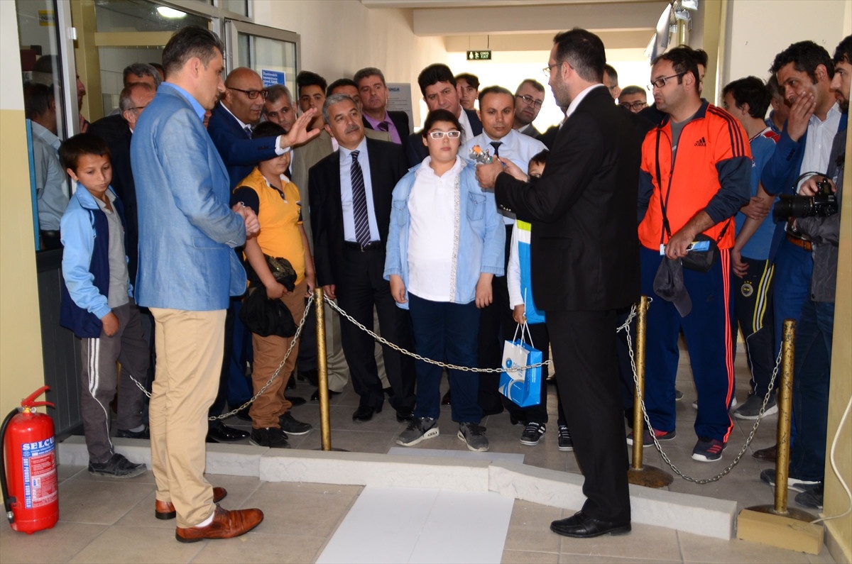 Öğrenciler Oyun Yazılımları, Robotlar ve Projelerini Sergiledi