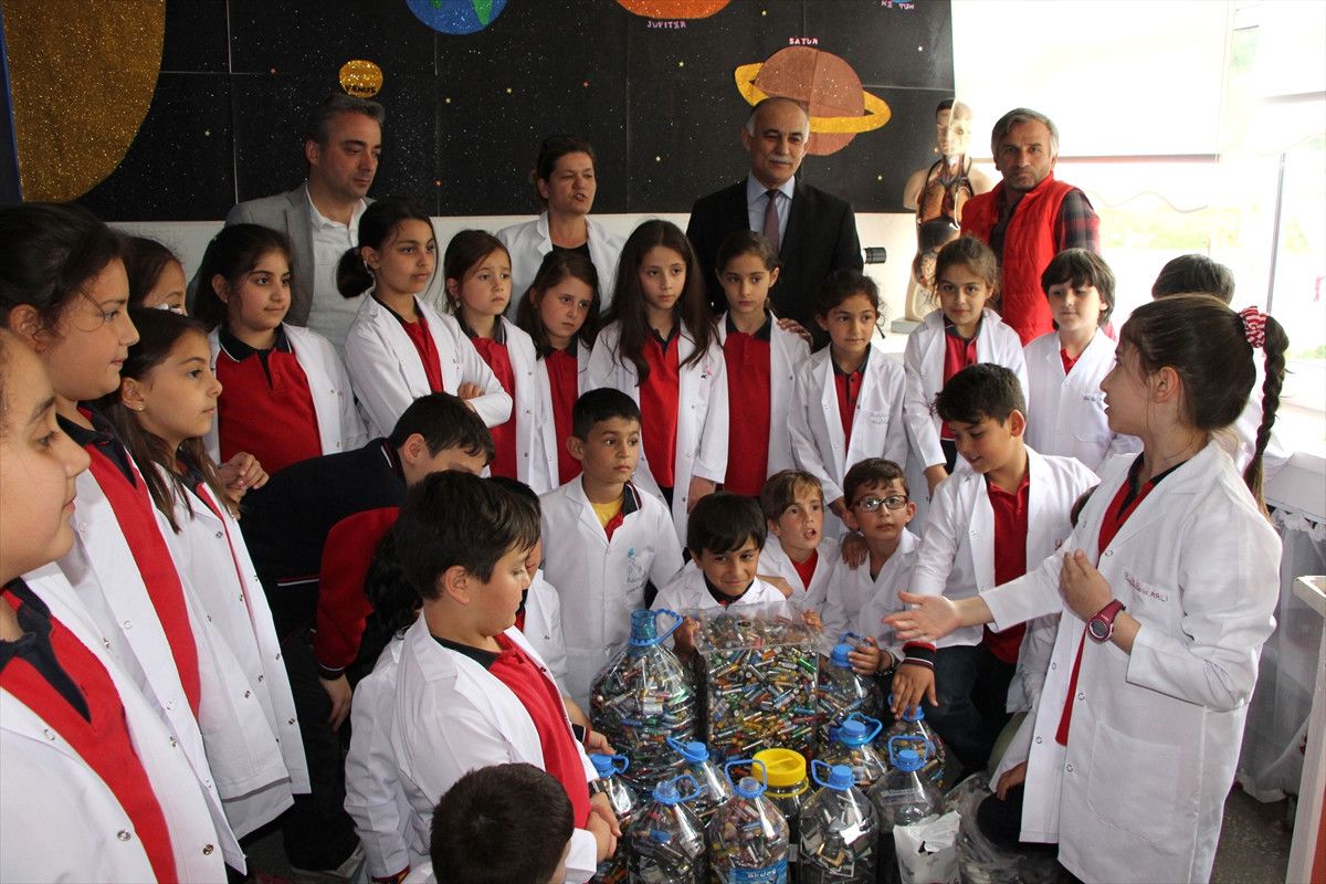 Öğrencilerden Atık Pil Toplama Kampanyası