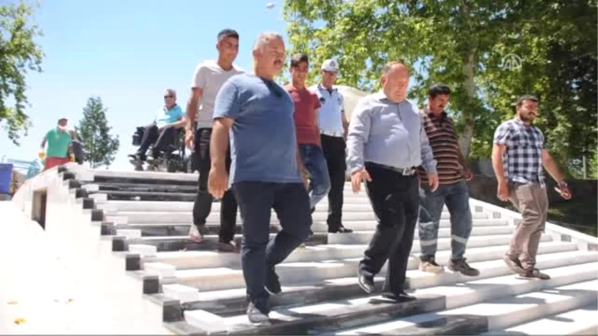 Osmaniye\'de Yapılan Piyano Merdivenler Ilgi Görüyor