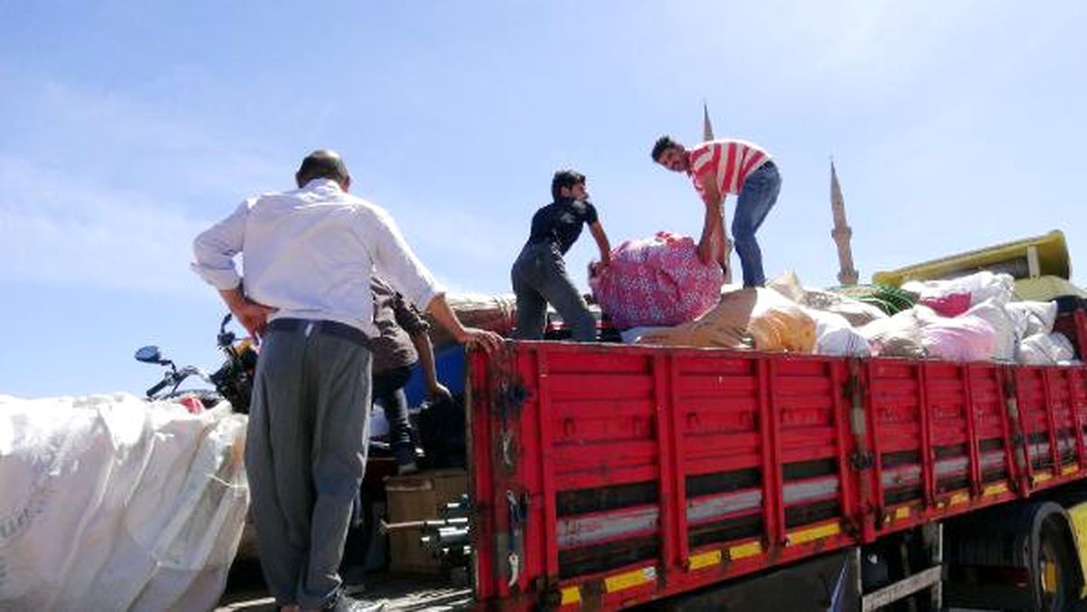 Şanlıurfa\'da İşçilerin Mevsimlik Göçü Başladı