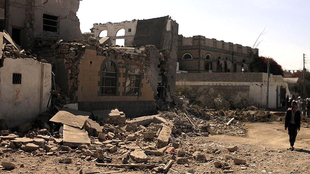 Yemen\'de Koalisyon Güçleri \'Yanlışlıkla\' Sivilleri Vurdu