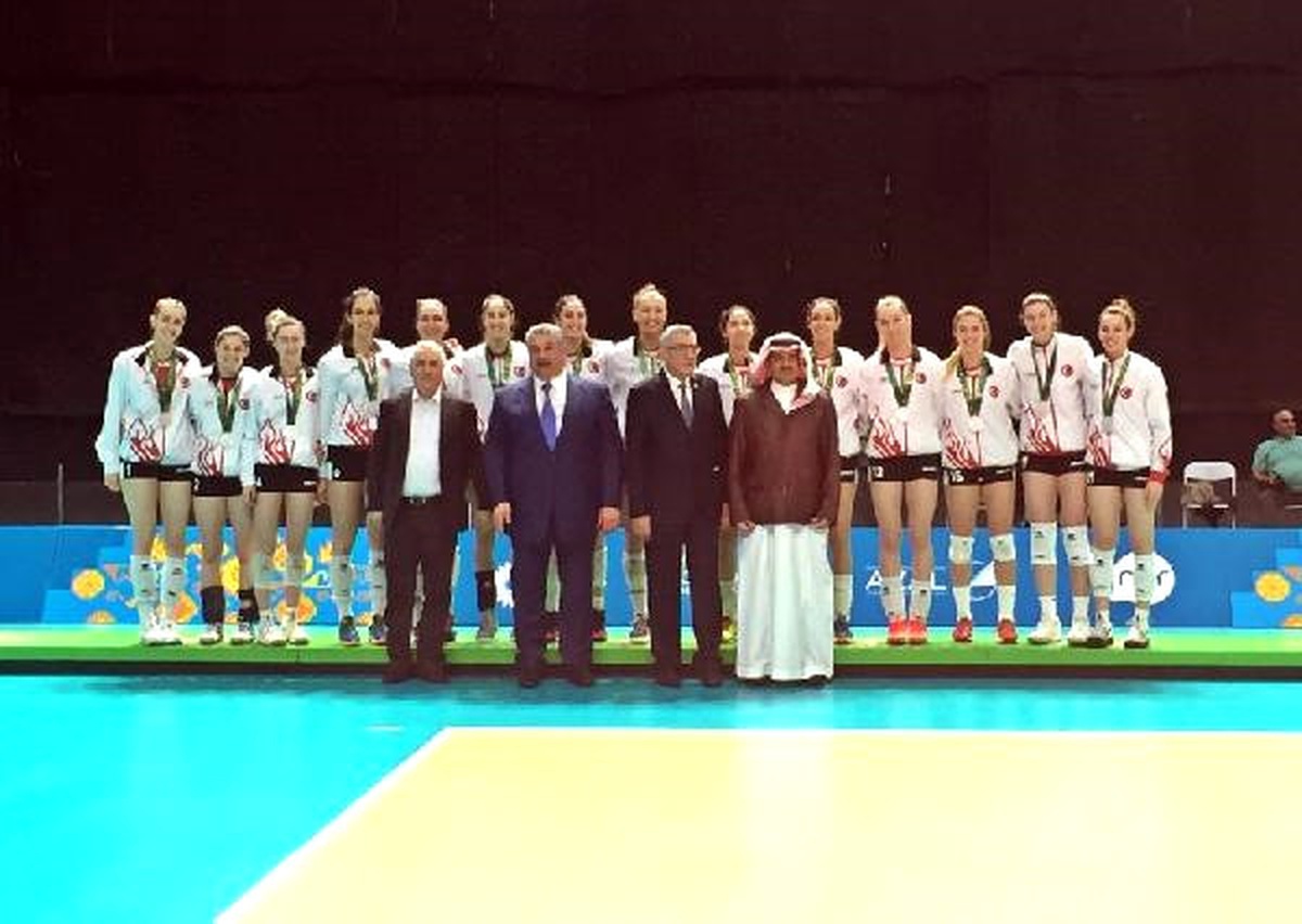 A Milli Kadın Voleybol Takımı Gümüş Madalyanın Sahibi Oldu