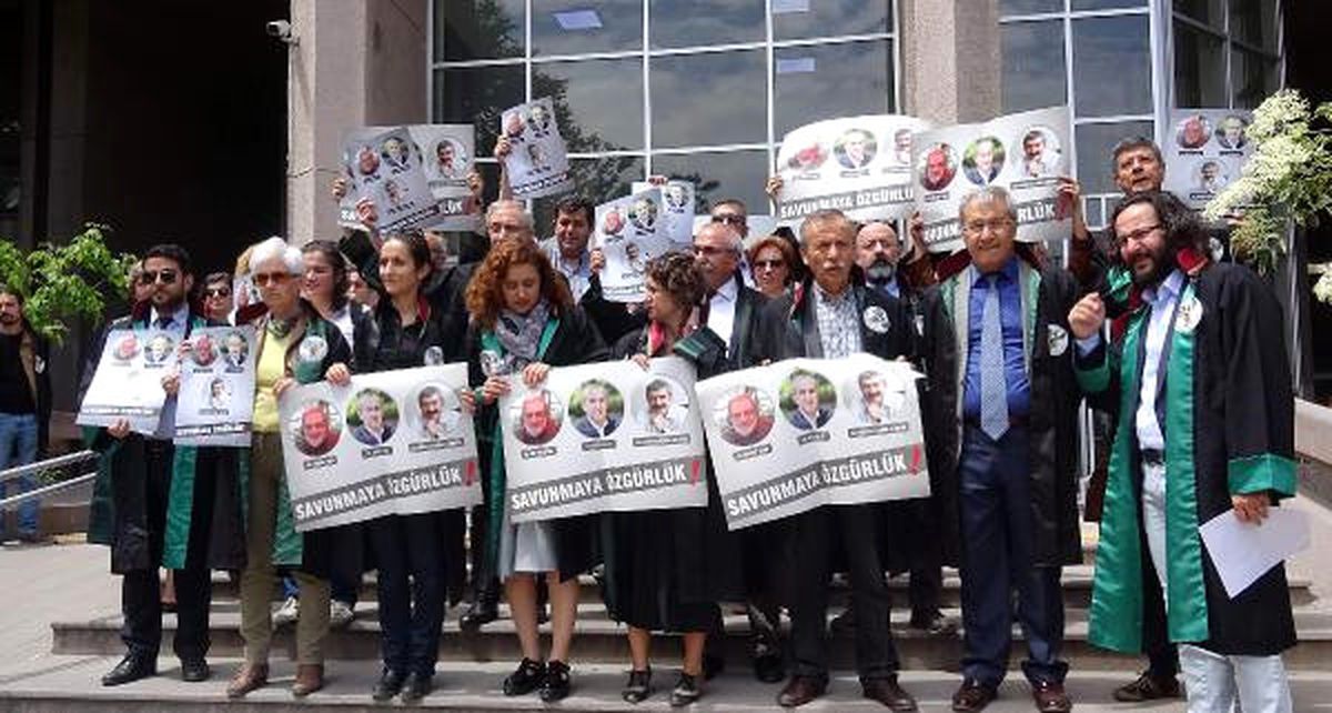 Ankara Adliyesi Önünde Gerginlik