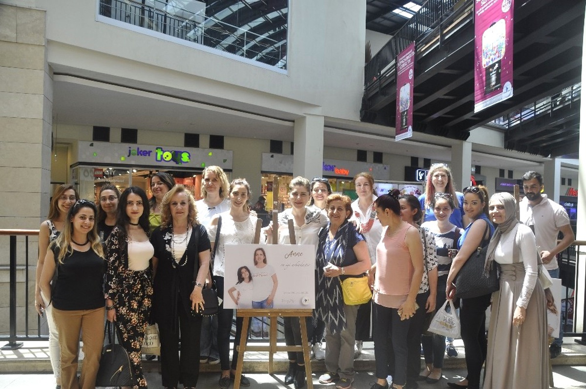 Anneler, Çektikleri Fotoğrafları Forum Mersin\'de Sergiledi
