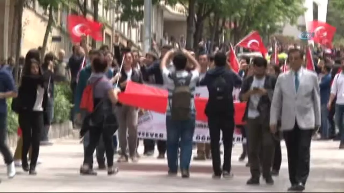 Aü Cebeci Kampüsü\'nde "Atatürk ve Bayrak" Yürüyüşü