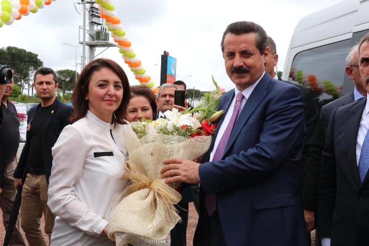 Bakan Çelik: Masada Müttefik, Sahada Münafık