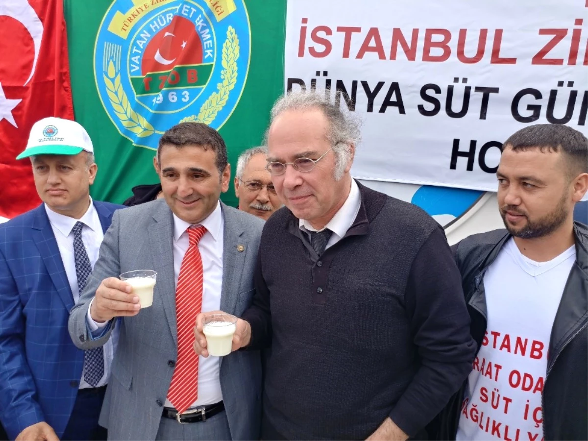Bakırköy Meydanı\'nda 30 Tonluk Tankerle Sıcak Süt Dağıtıldı