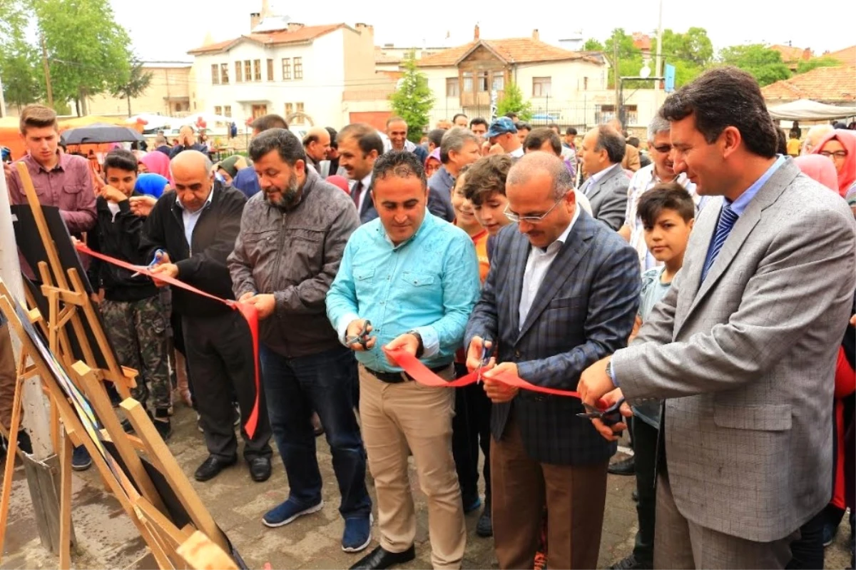Beyşehir\'de Okullarda Bilim Fuarı Açılışları