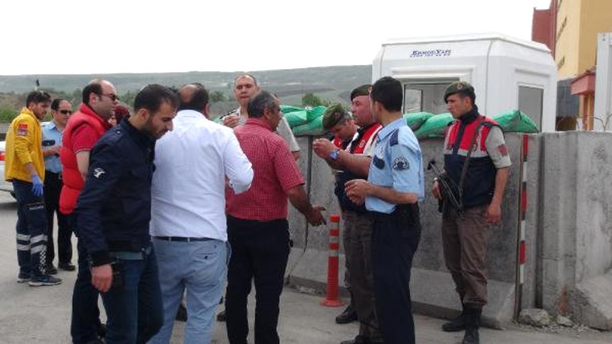Ceza Yazan Jandarmanın Üzerine Mazot Dökmeye Kalkıştı