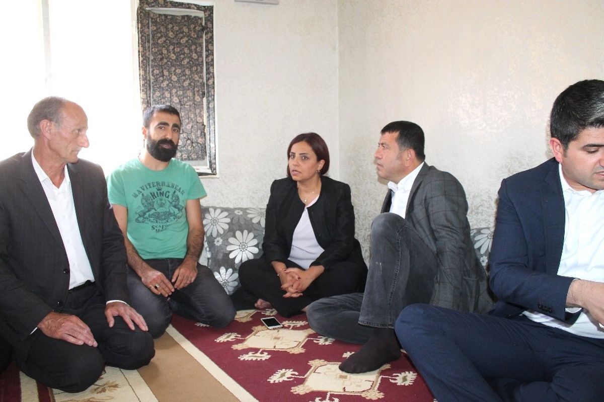 CHP\'den Panzer Kazası Kurbanı Çocukların Ailesine Ziyaret