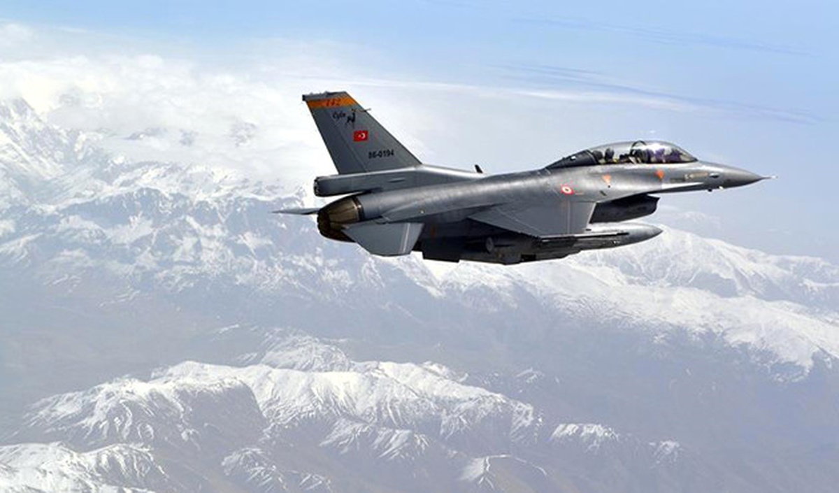 Dha Yurt: Hakkari\'de Hava Operasyonu: 6 PKK\'lı Ölü