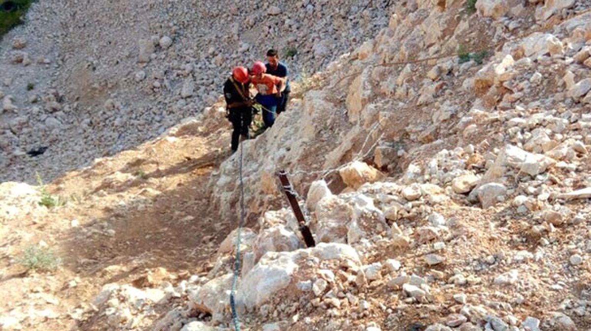 Düşen Topun Peşinden Giden Çocuk Mahsur Kaldı