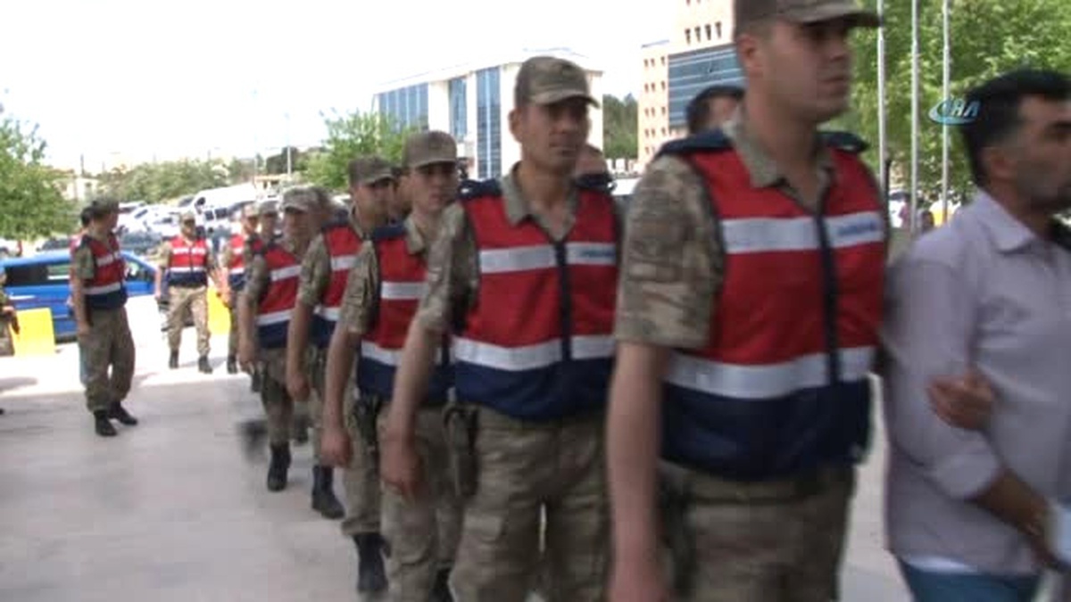 Elazığ\'daki Pkk/kck Operasyonu: 7 Şüpheli Tutuklandı