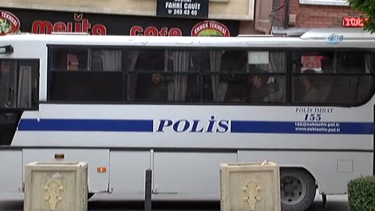 Eskişehir\'de Adliyeye Çıkarılan Pkk/kck Üyesi Şüphelilerinden 6\'sı Tutuklandı