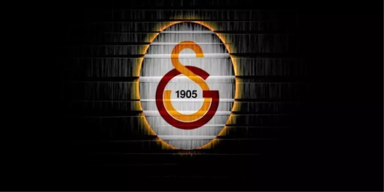 Galatasaray\'da Büyük Bomba! Eski Yıldız Geri Dönüyor!