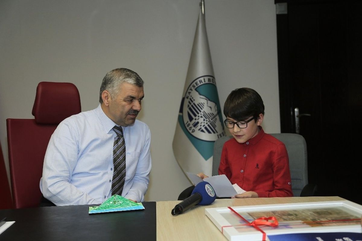Geleceğin Bilim İnsanları Hayallerini Başkan Çelik ile Paylaştı