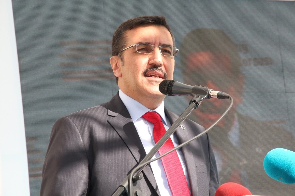 Gümrük ve Ticaret Bakanı Tüfenkci, Elazığ\'da