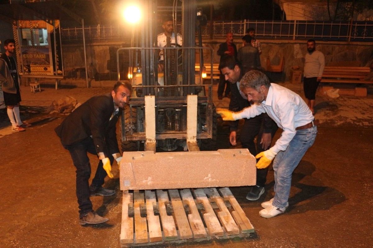 Hakkari Belediyesinden Gece Mesaisi