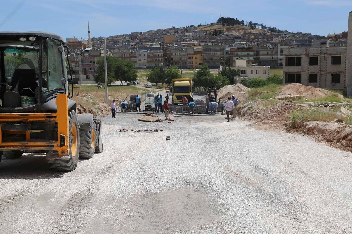 Haliliye\'den Devteşti Mahallesinde Kilitli Parke Yol Çalışması