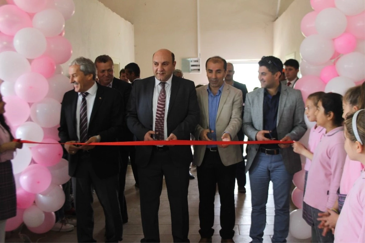 Hisarcık Beşevler Ortaokulu\'nda Tübitak Destekli 4006 Bilim Fuarı Açıldı