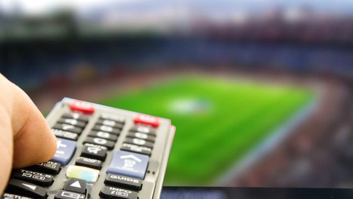İki İngiliz \'Korsan Futbol Yayıncılığından\' Tutuklandı