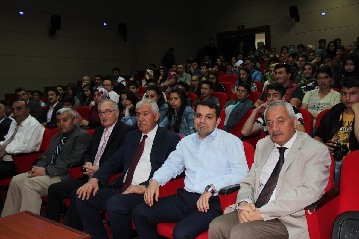 İncesu\'da Dereceye Giren Öğrenciler Ödüllendirildi