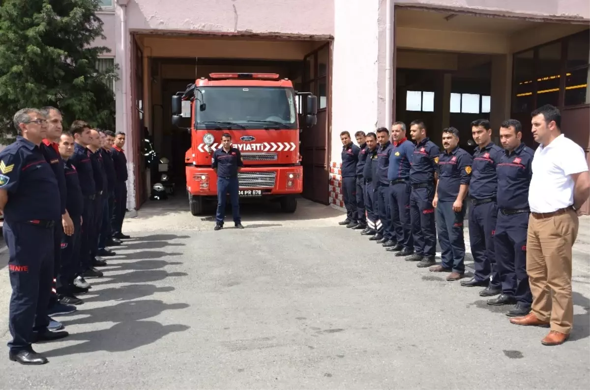 İtfaiyecilerin Dualı Nöbet Değişimi