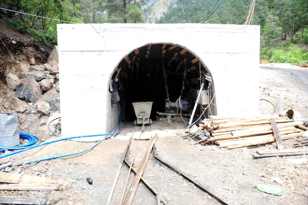 Kömür Ocağında Metan Gazı 2 Can Aldı (4)