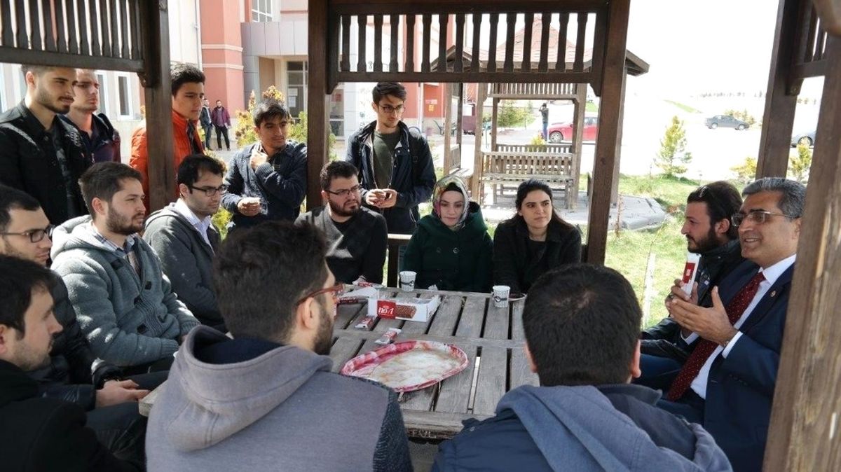 Konuk: "19 Mayıs, Milletin İstiklal Aşkıyla Ayağa Kalktığı Gündür"