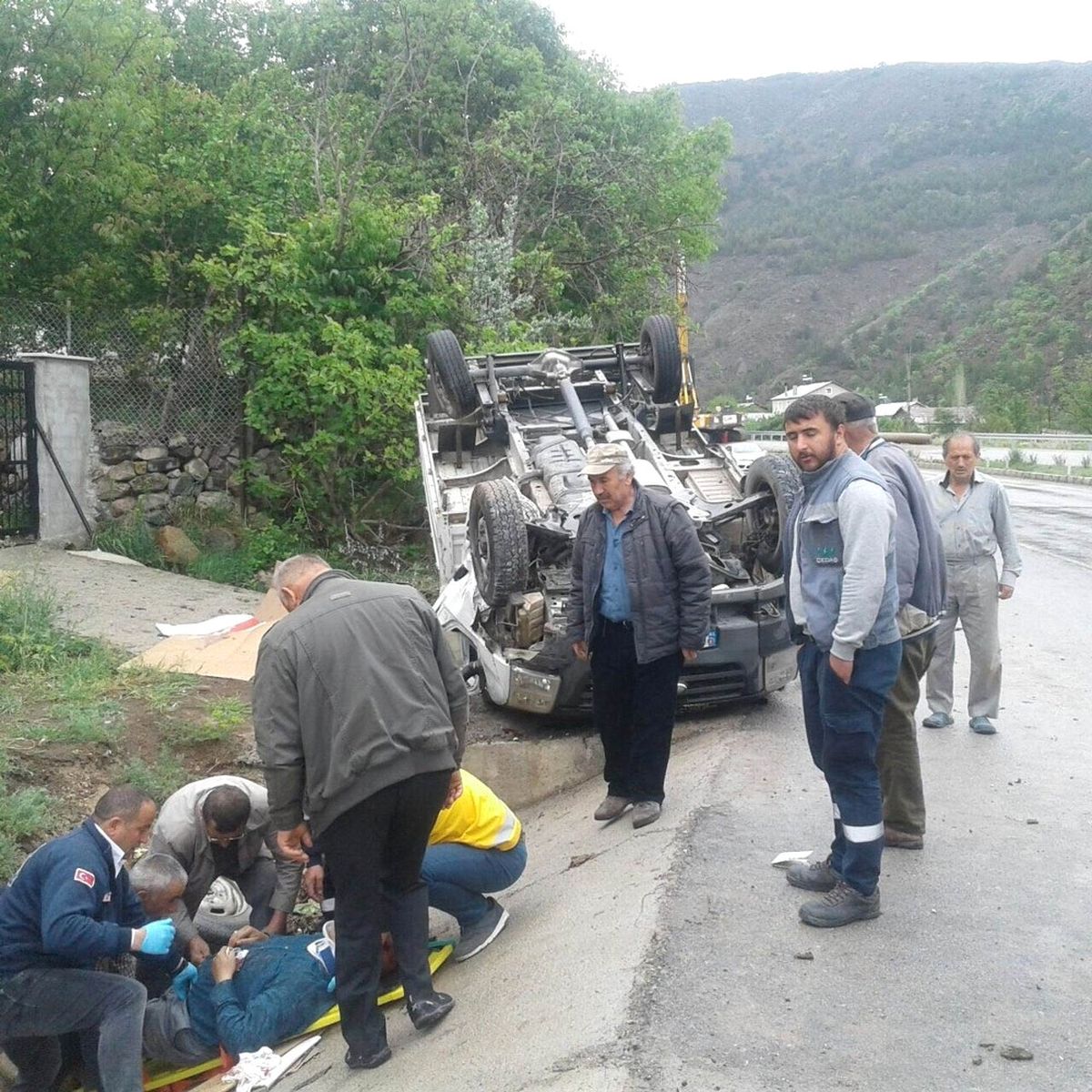 Koyulhisar\'da Trafik Kazası: 3 Yaralı