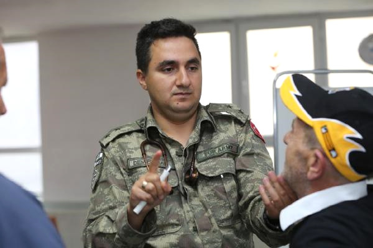 Mehmetçik, Kosovalı Yaşlıları Sağlık Taramasından Geçirdi