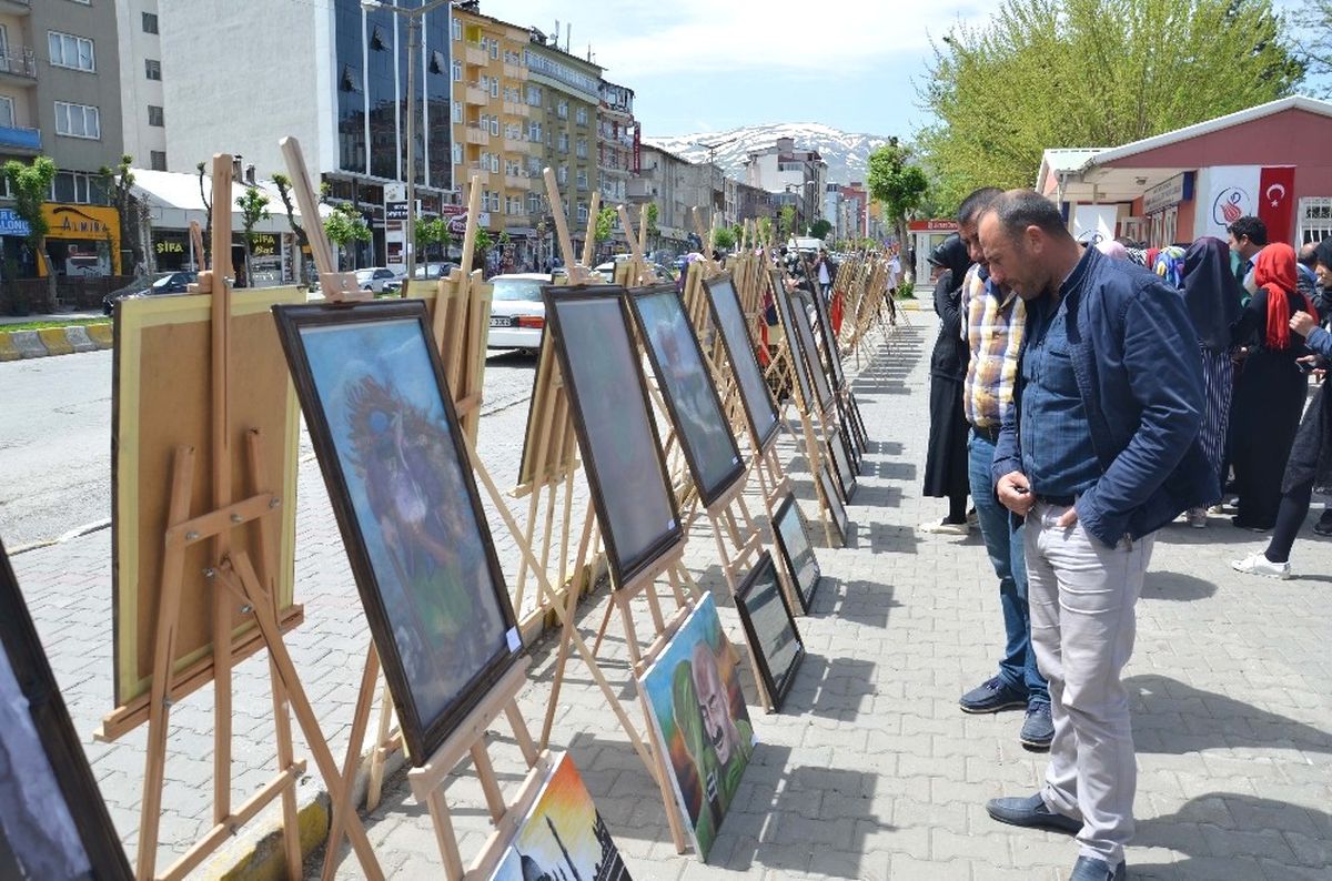 Muş\'ta Resim ve Rölyef Sergisi