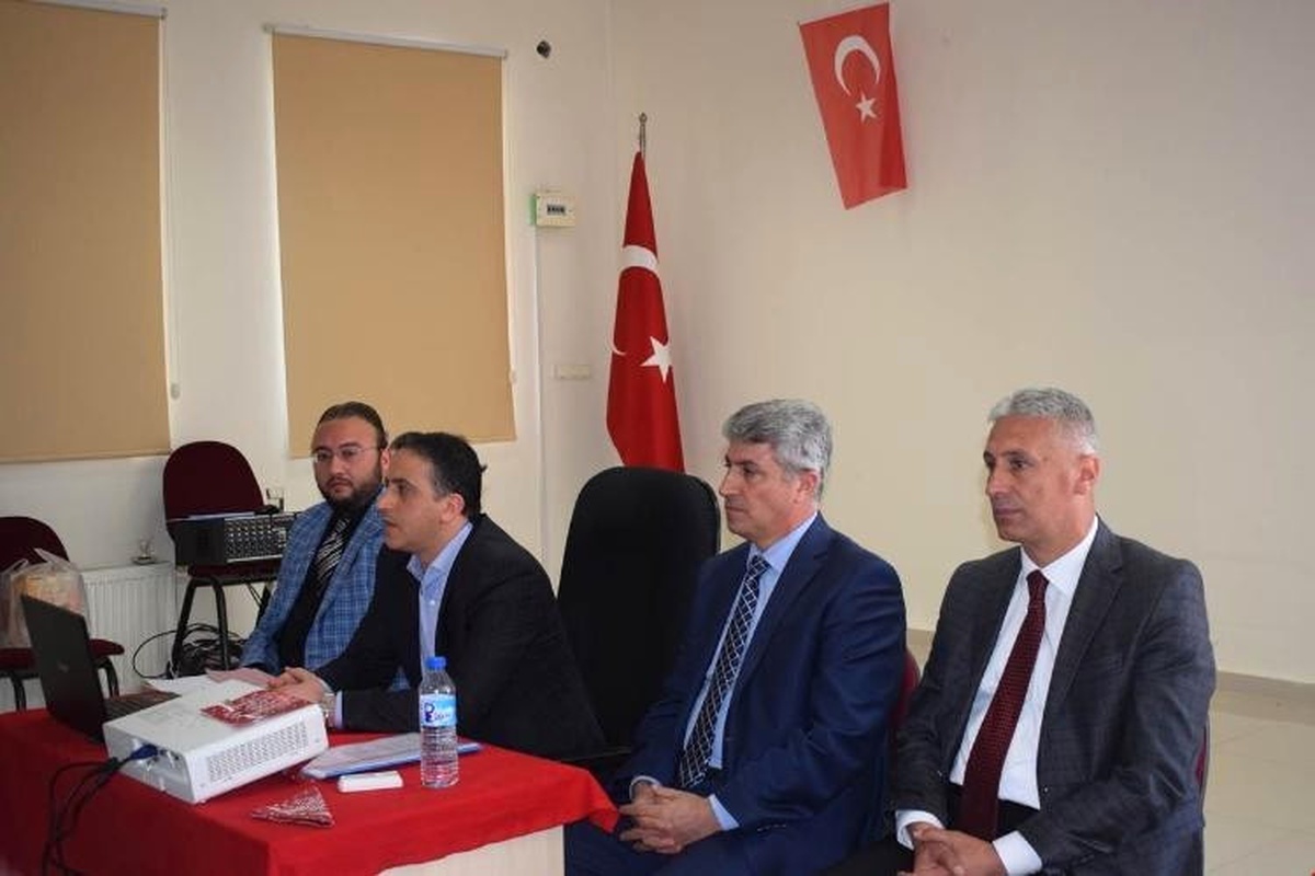 Mutki\'de \'Erken Yaşta ve Zorla Evlilik\' Semineri