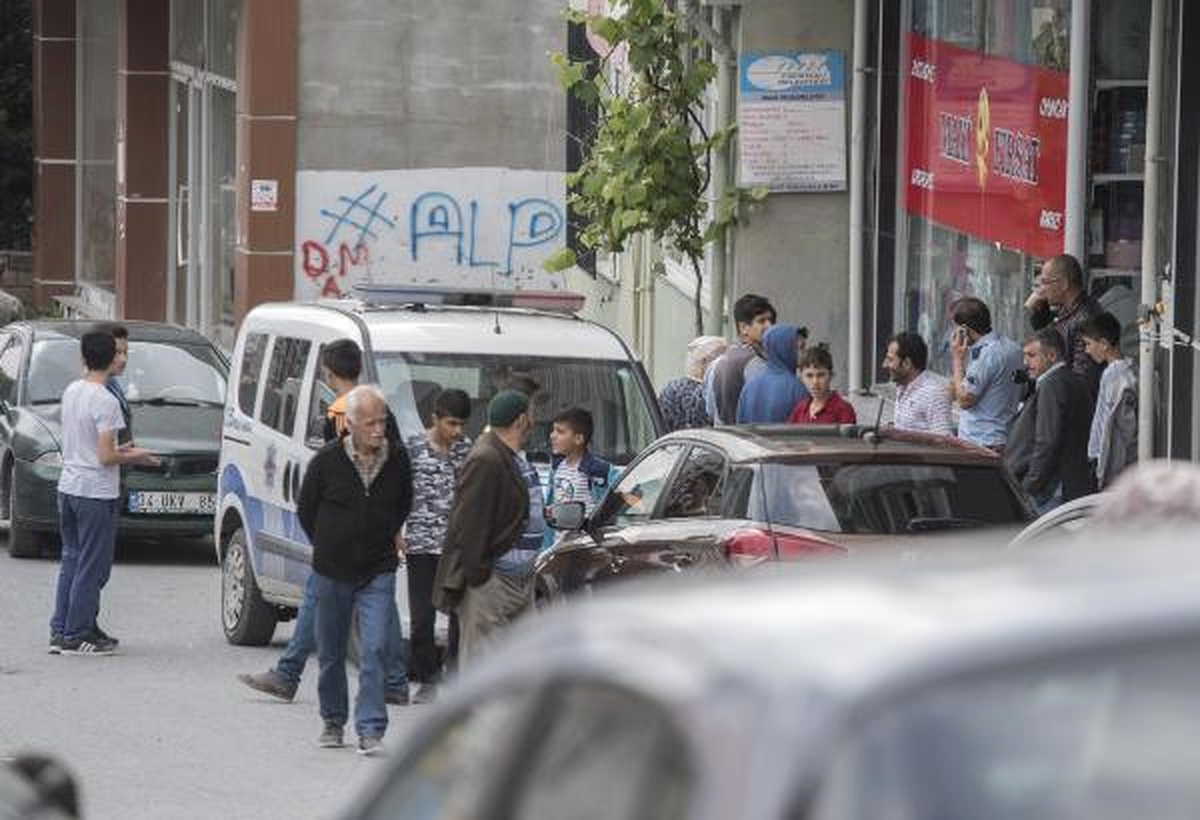 Öğretmenin Bulduğu Mektup Üzerine Veliler Okula Koştu