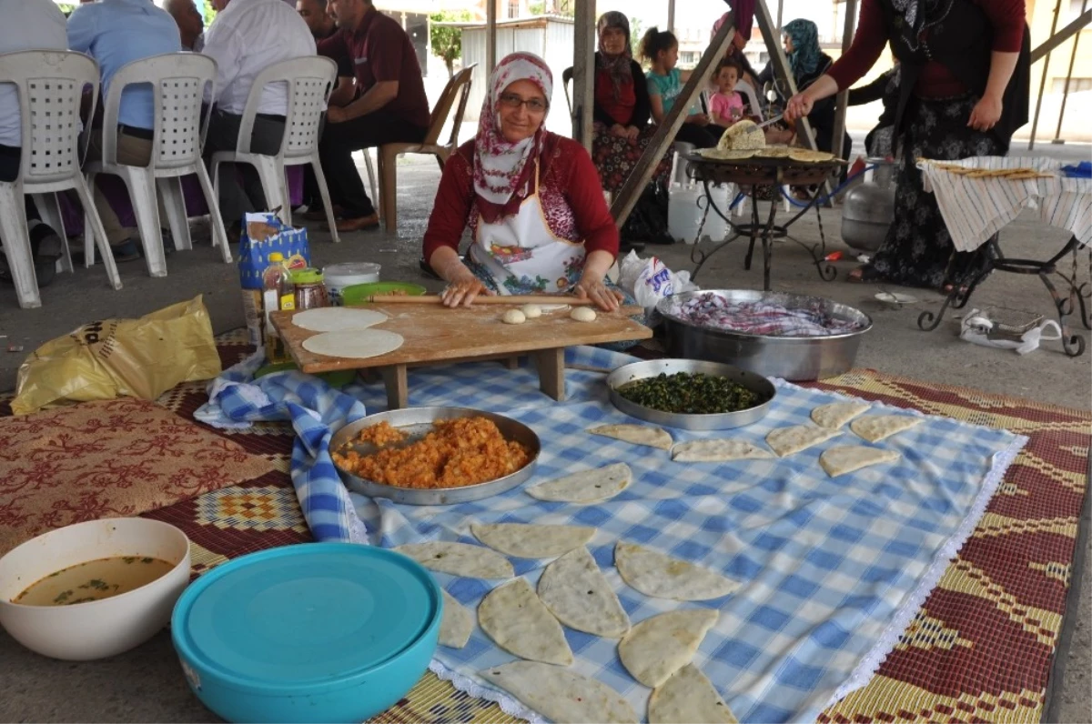 Payas\'ta Kadın Girişimciler "El Emeği Pazarı" Kurdu