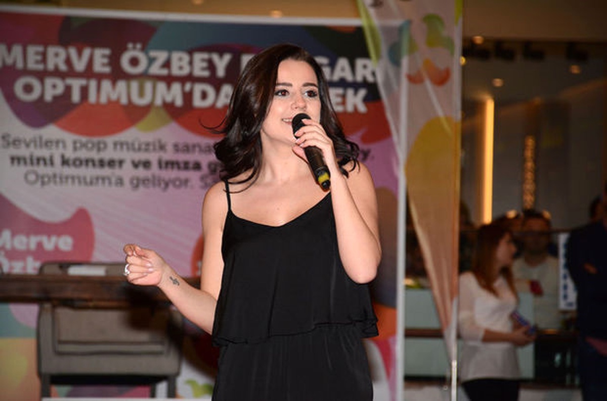 Şampiyonluk Kutlamasında Merve Özbey Sahne Alacak