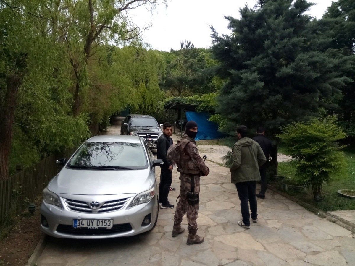 Sedat Şahin\'in Villasına Operasyon Polis Kamerasında