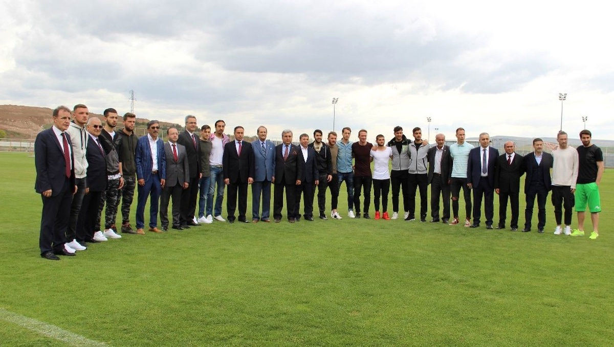 Sivil Toplum Örgütleri Sivasspor İçin Kurban Kesti