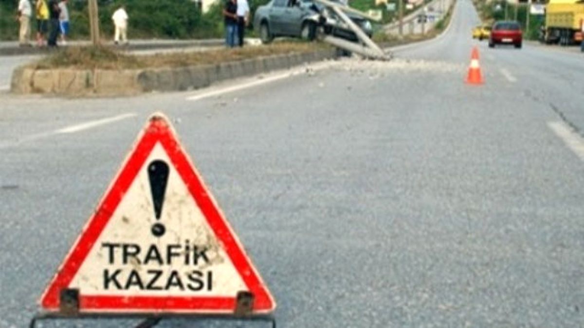 Susuz\'da Trafik Kazası: 1 Ölü, 2 Yaralı