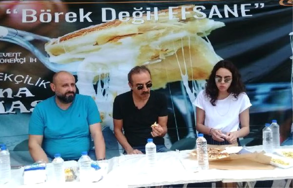 Yılmaz Erdoğan\'ın Su Böreği Keyfi