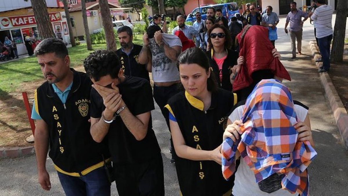 13 İldeki \'Eskort Siteleri\' Soruşturmasında 18 Tutuklama